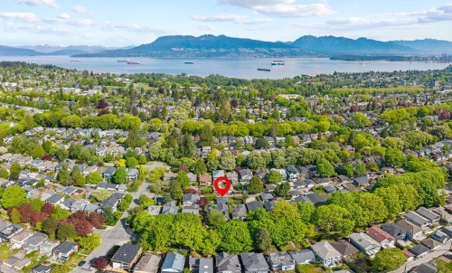 4177 15Th Avenue W, Vancouver, BC 