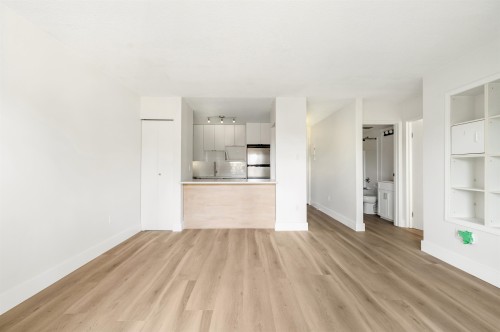 101-1545 2nd Avenue E Vancouver, BC V5N 1C8
