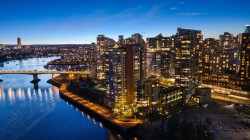 903-8 Smithe Mews Vancouver, BC V6B 0A5