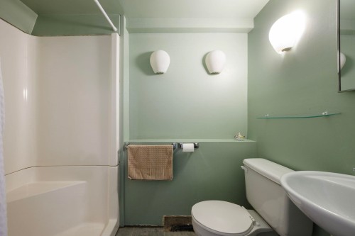 2633 Venables Street, Vancouver, BC 