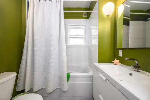 2633 Venables Street, Vancouver, BC 