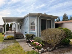 8-5575 Mason Road Sechelt, BC V7Z 0K9