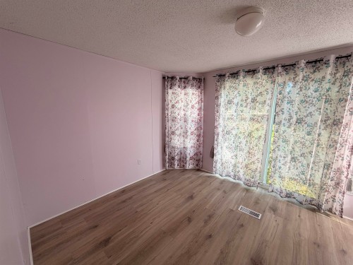 8-5575 Mason Road, Sechelt, BC 