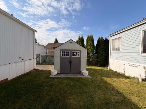 8-5575 Mason Road, Sechelt, BC 