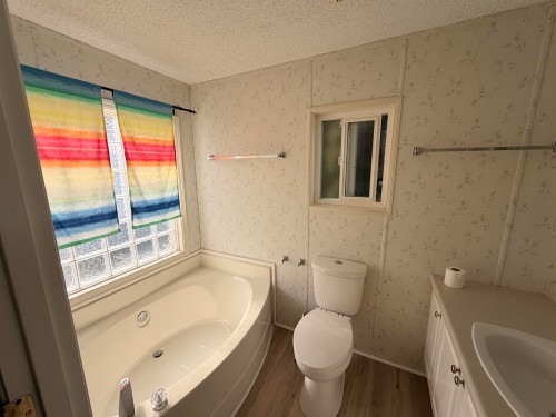8-5575 Mason Road, Sechelt, BC 