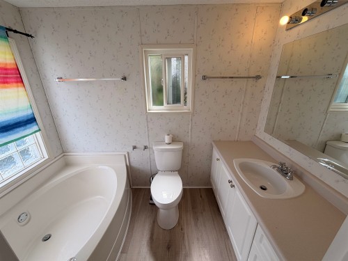 8-5575 Mason Road, Sechelt, BC 