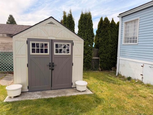 8-5575 Mason Road, Sechelt, BC 