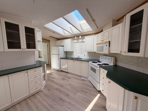 8-5575 Mason Road, Sechelt, BC 