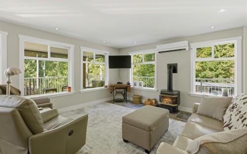 7498 Amber Road, Sechelt, BC 