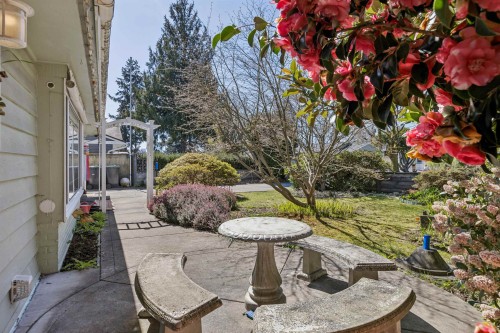 1222 Rosewood Crescent, North Vancouver, BC 