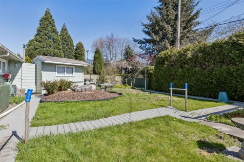 1222 Rosewood Crescent, North Vancouver, BC 