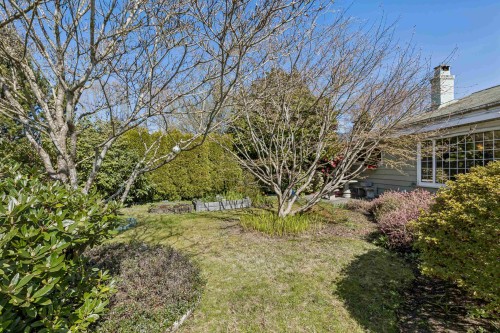 1222 Rosewood Crescent, North Vancouver, BC 