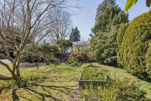 1222 Rosewood Crescent, North Vancouver, BC 