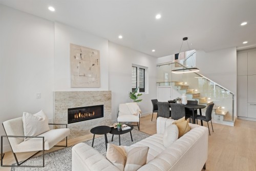 2238 5Th Avenue E, Vancouver, BC 