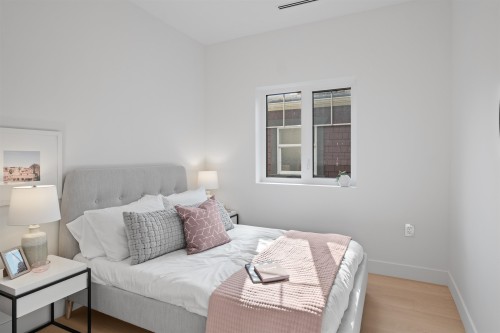 2238 5Th Avenue E, Vancouver, BC 