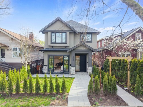 2238 5Th Avenue E, Vancouver, BC 