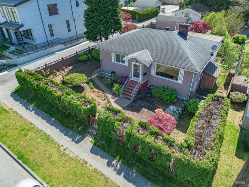 704 Smith Avenue, Coquitlam, BC 