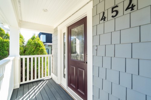 454 28Th Avenue E, Vancouver, BC 