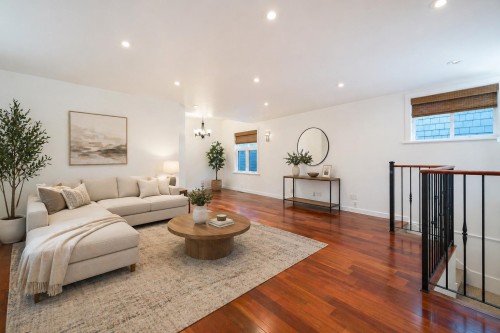 454 28Th Avenue E, Vancouver, BC 
