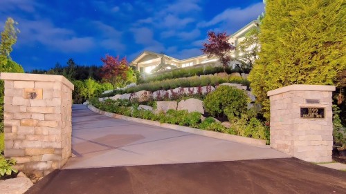 1122 Highland Drive, West Vancouver, BC 