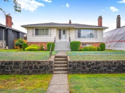 4830 Southlawn Drive Burnaby, BC V5C 3S6