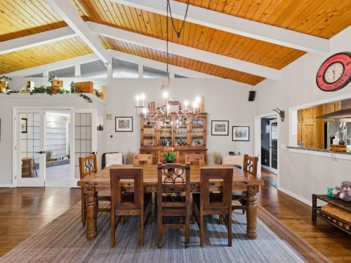 837 Wildwood Place, West Vancouver, BC 