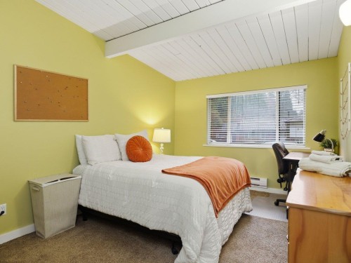 837 Wildwood Place, West Vancouver, BC 