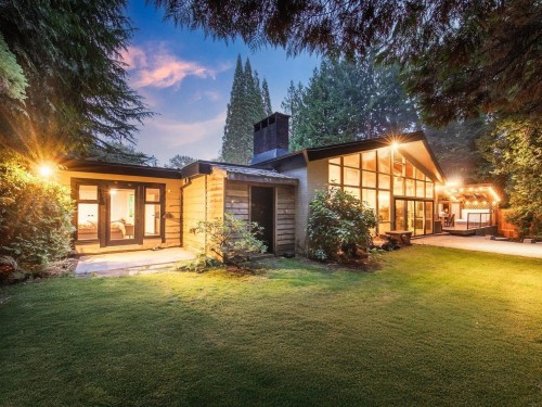 837 Wildwood Place, West Vancouver, BC 