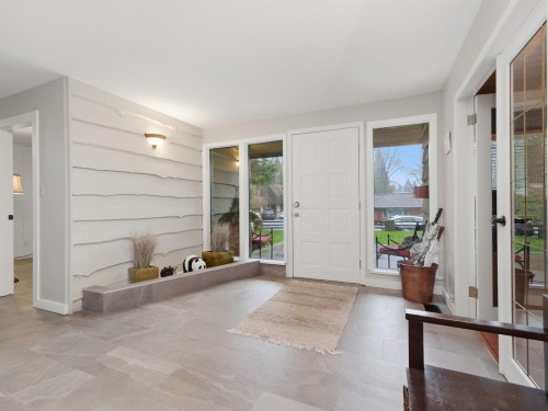 837 Wildwood Place, West Vancouver, BC 