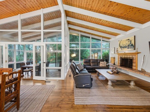 837 Wildwood Place, West Vancouver, BC 