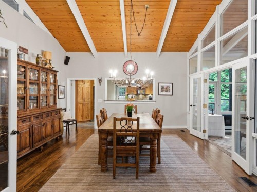 837 Wildwood Place, West Vancouver, BC 