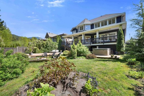 1012 Jay Crescent, Squamish, BC 