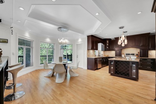 1012 Jay Crescent, Squamish, BC 