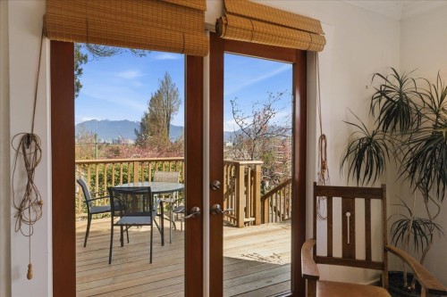 706 24Th Avenue W, Vancouver, BC 