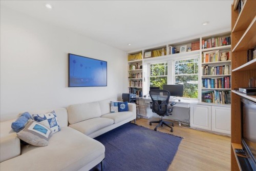 706 24Th Avenue W, Vancouver, BC 