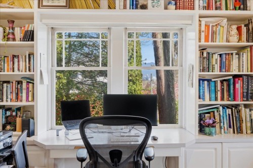 706 24Th Avenue W, Vancouver, BC 