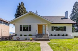 6176 Denbigh Avenue Burnaby, BC V5H 3R5