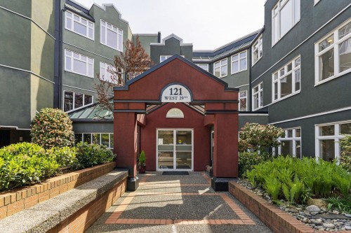 419-121 29th Street W North Vancouver, BC V7N 4L6