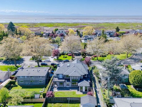 8520 Fairfax Crescent, Richmond, BC 