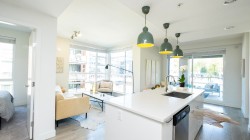 409-719 3rd Street WNorth Vancouver, BC V7M 0E7