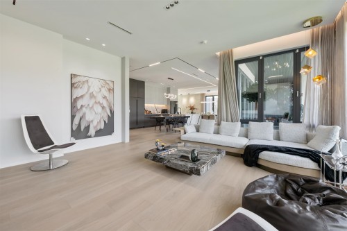 3823 51St Avenue W, Vancouver, BC 