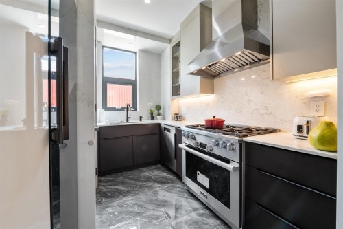 3823 51St Avenue W, Vancouver, BC 