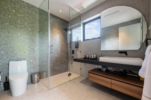 3823 51St Avenue W, Vancouver, BC 
