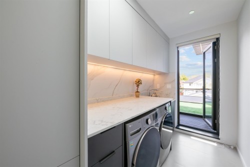 3823 51St Avenue W, Vancouver, BC 