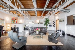 826-8331 River Road  Richmond, BC V6X 1Y1