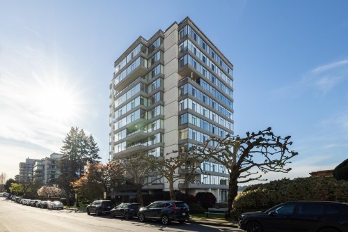 302-1480 Duchess Avenue  West Vancouver, BC V7T 2W2