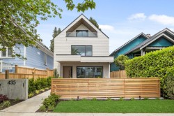1-435 37th Avenue E Vancouver, BC V5W 1E8