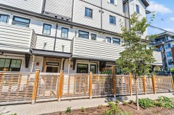 6-237 Ridgeway Avenue  North Vancouver, BC V7L 0H6