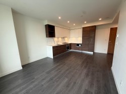 406-585 Austin Avenue Coquitlam, BC V3K 0G7