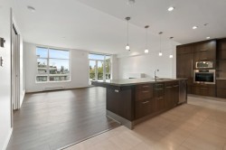 301-6063 Iona Drive Vancouver, BC V6T 1Z1